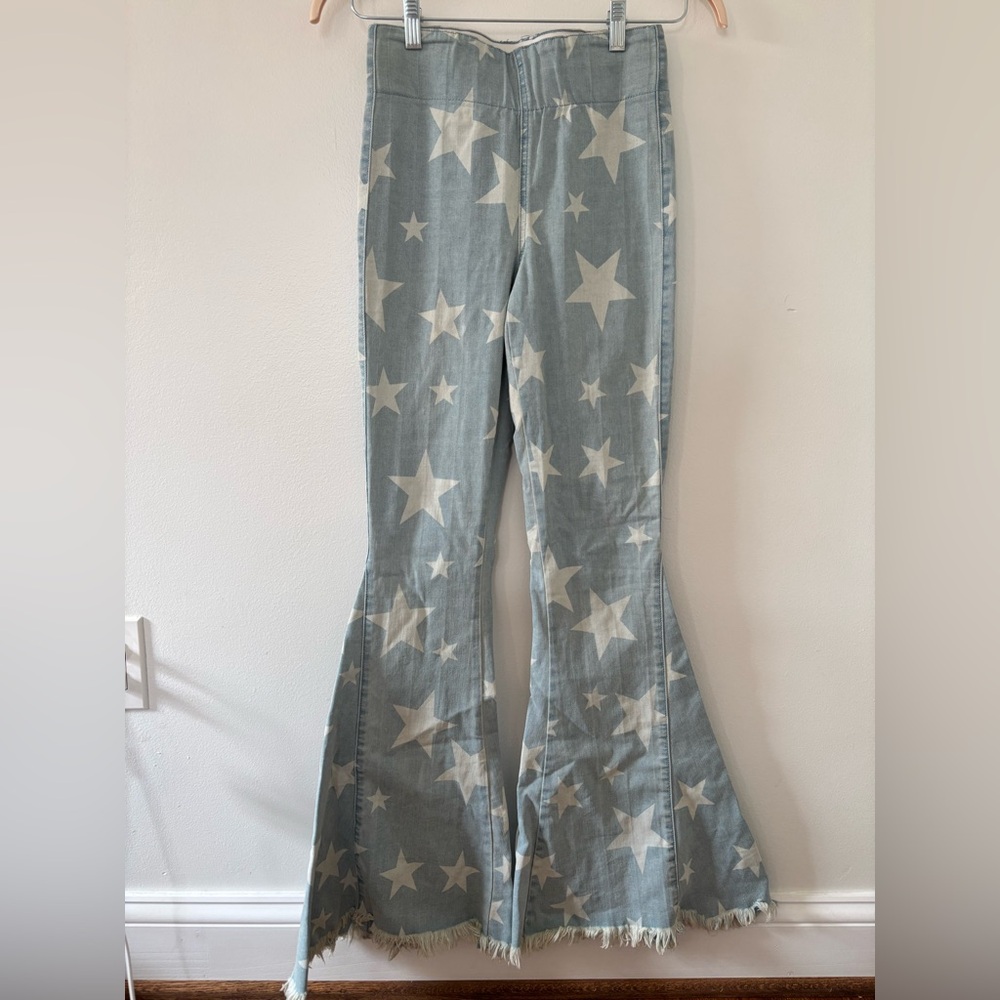 Show me your MuMu Star Patterned Flare Jeans Size S